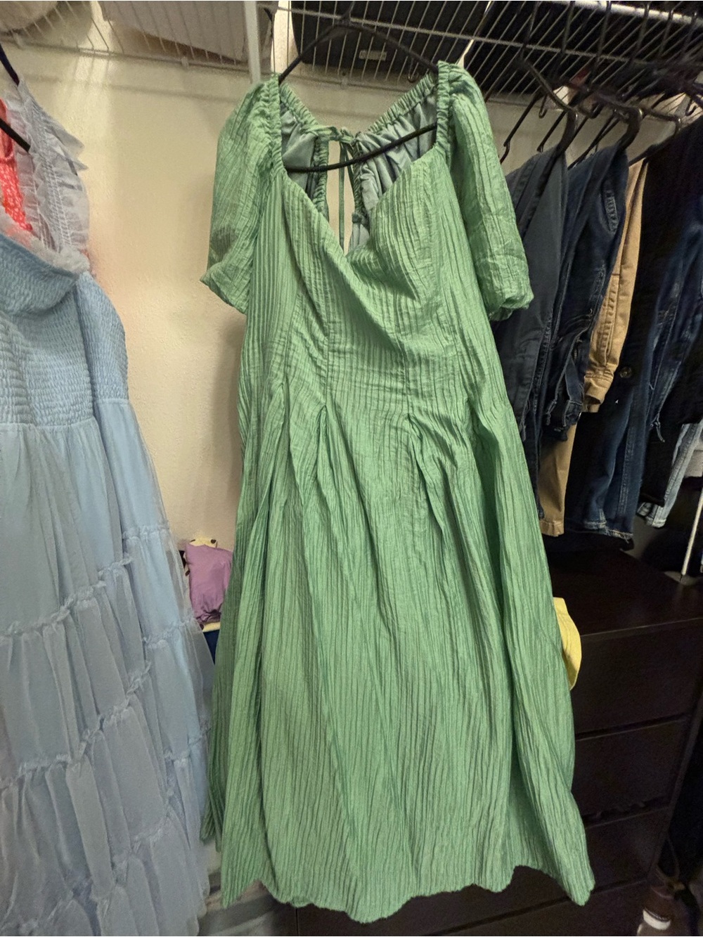 Lulu's Sage Green Puff-Sleeve Midi Dress